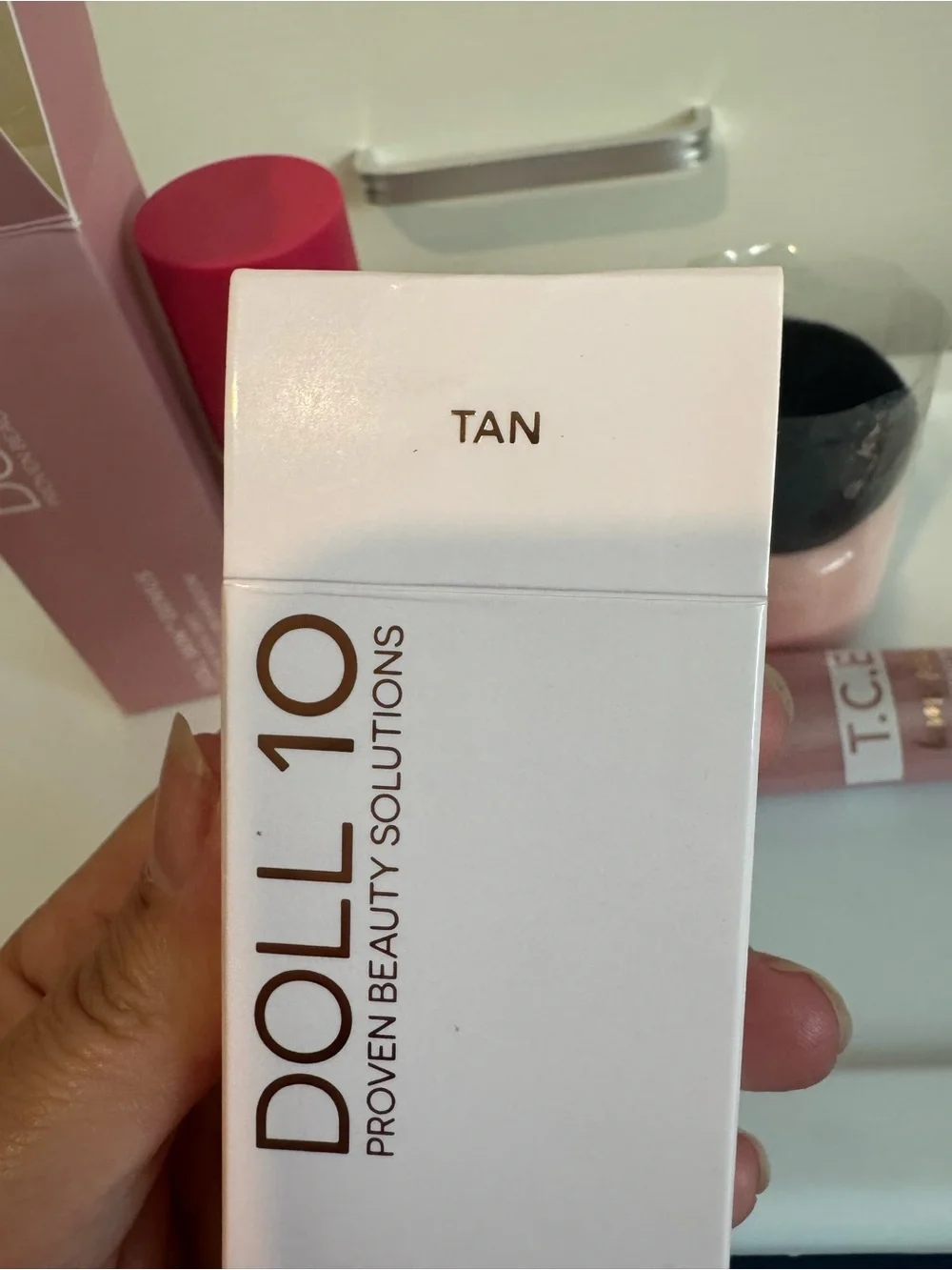 Dollcake Doll 10 T.C.E. Luminous Serum Tint, Foundation & Brush